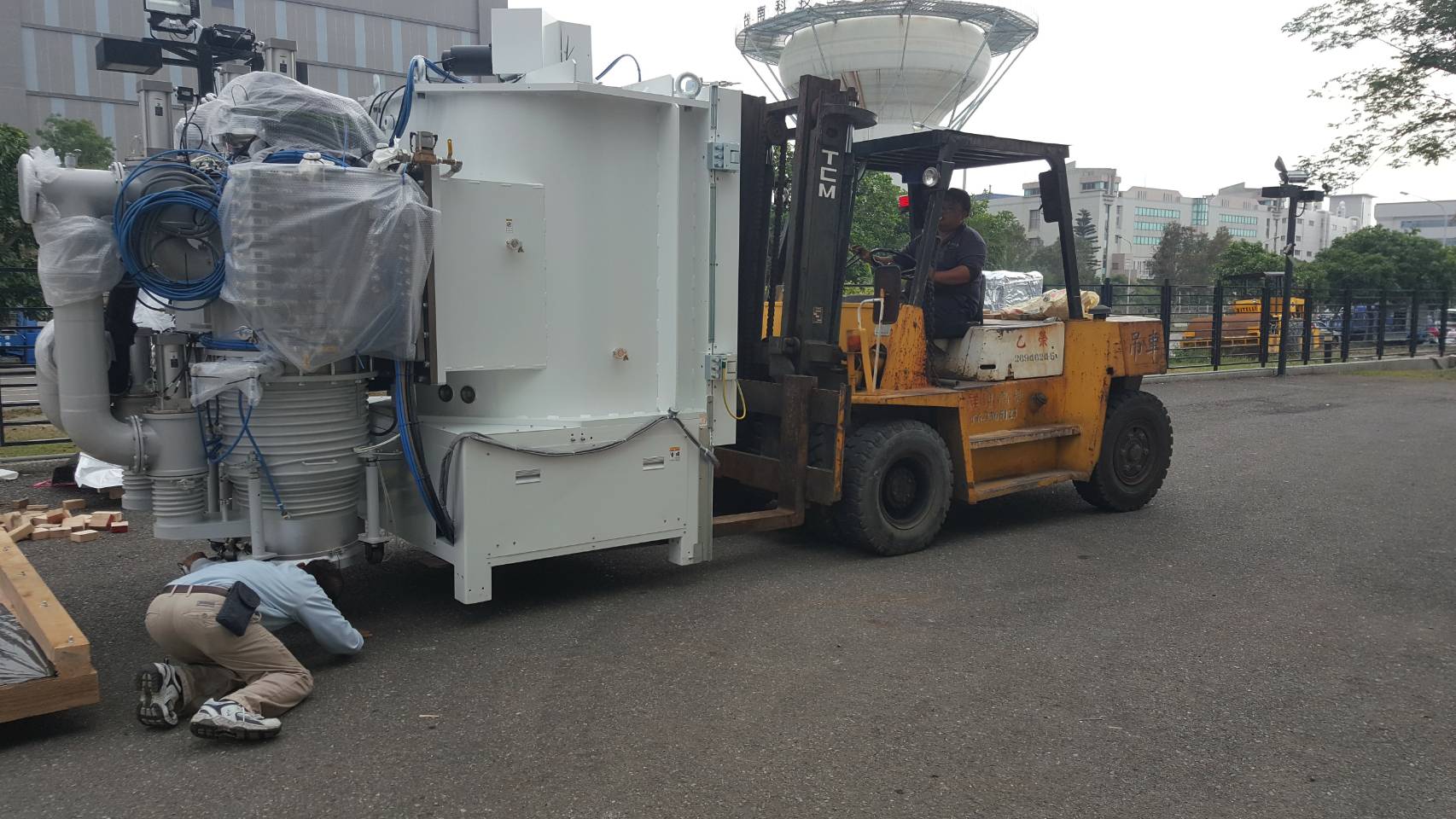 鍍膜機真空包裝釘箱裝櫃工程