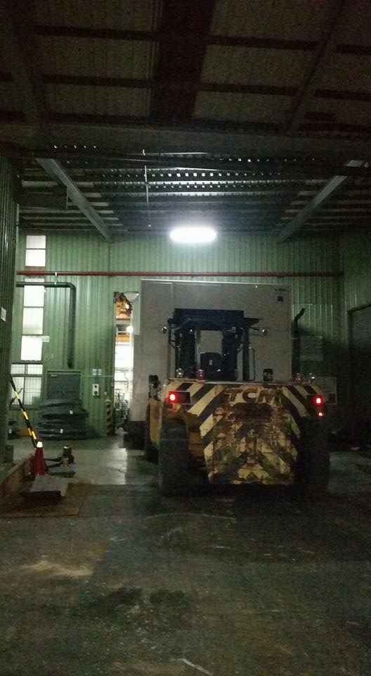 吊車起重機搬運加堆高機搬運-153噸機械搬運工程