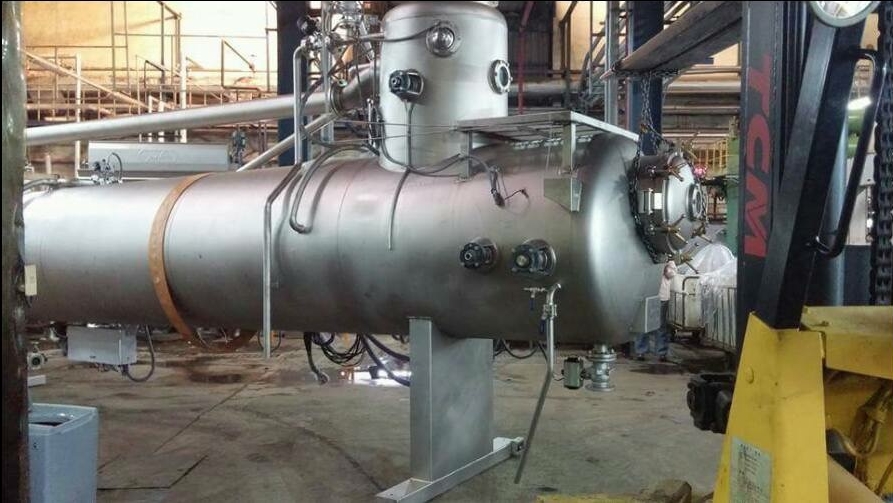 堆高機搬運-紡織廠桶槽搬運工程