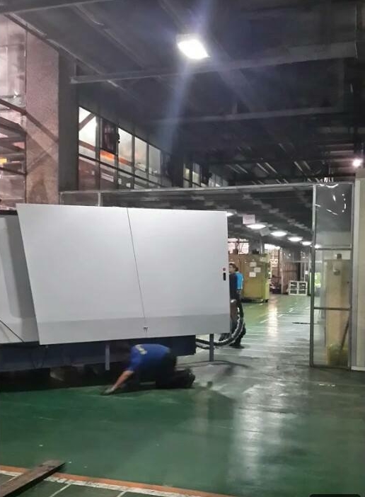 堆高機搬運-堤維西交通射出機搬運工程