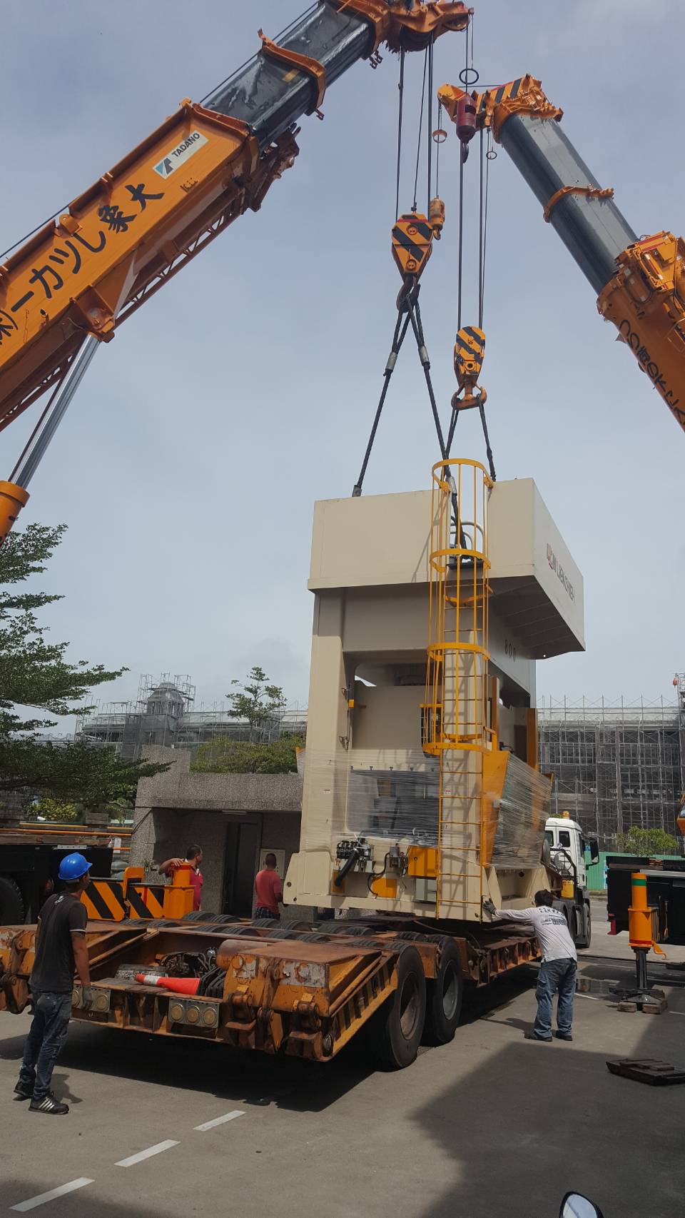 吊車吊掛-800型油壓機（約90T)