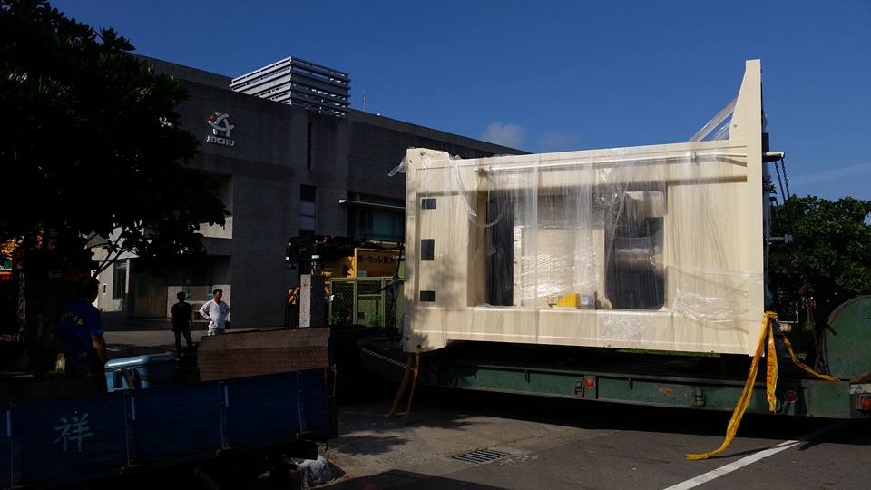 堆高機搬運-80噸油壓機搬運工程