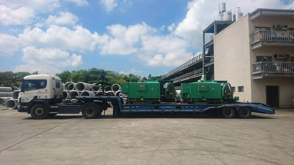 卡車運輸-螺絲成型機載運&nbsp;