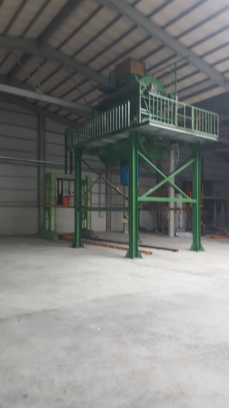 吊車＋堆高機-泡棉機械吊運搬運工程&nbsp;