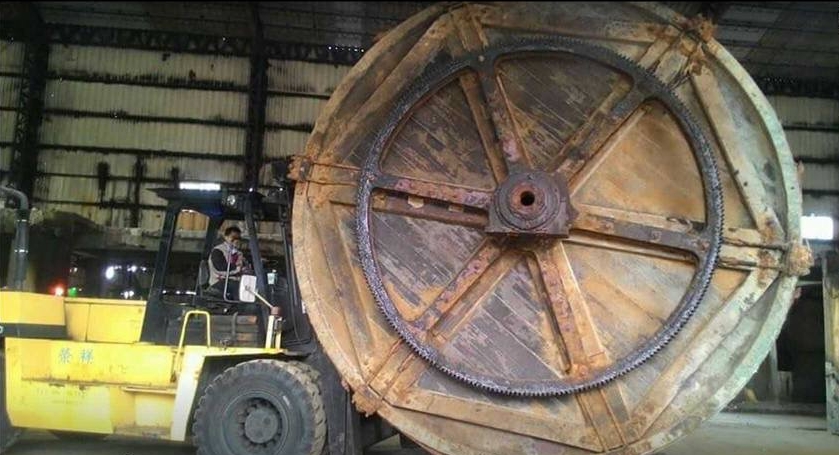 堆高機搬運-牛皮處理廠大鼓搬運工程