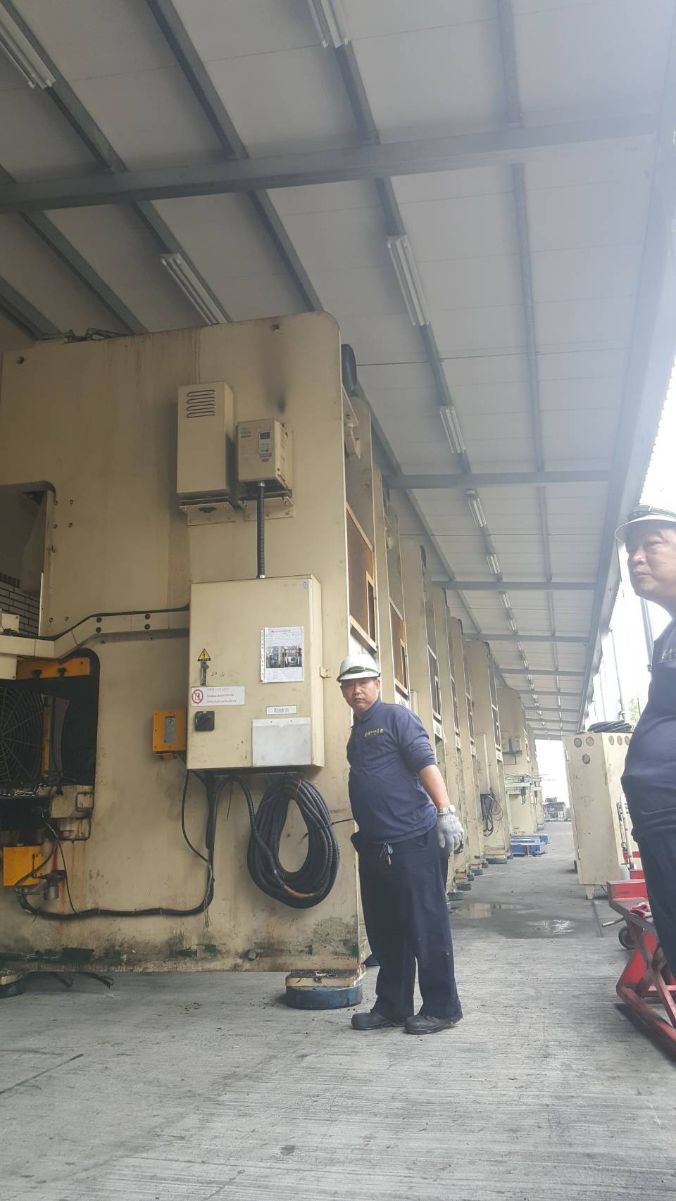 堆高機搬運-大風吹之大小沖床搬運工程&nbsp;