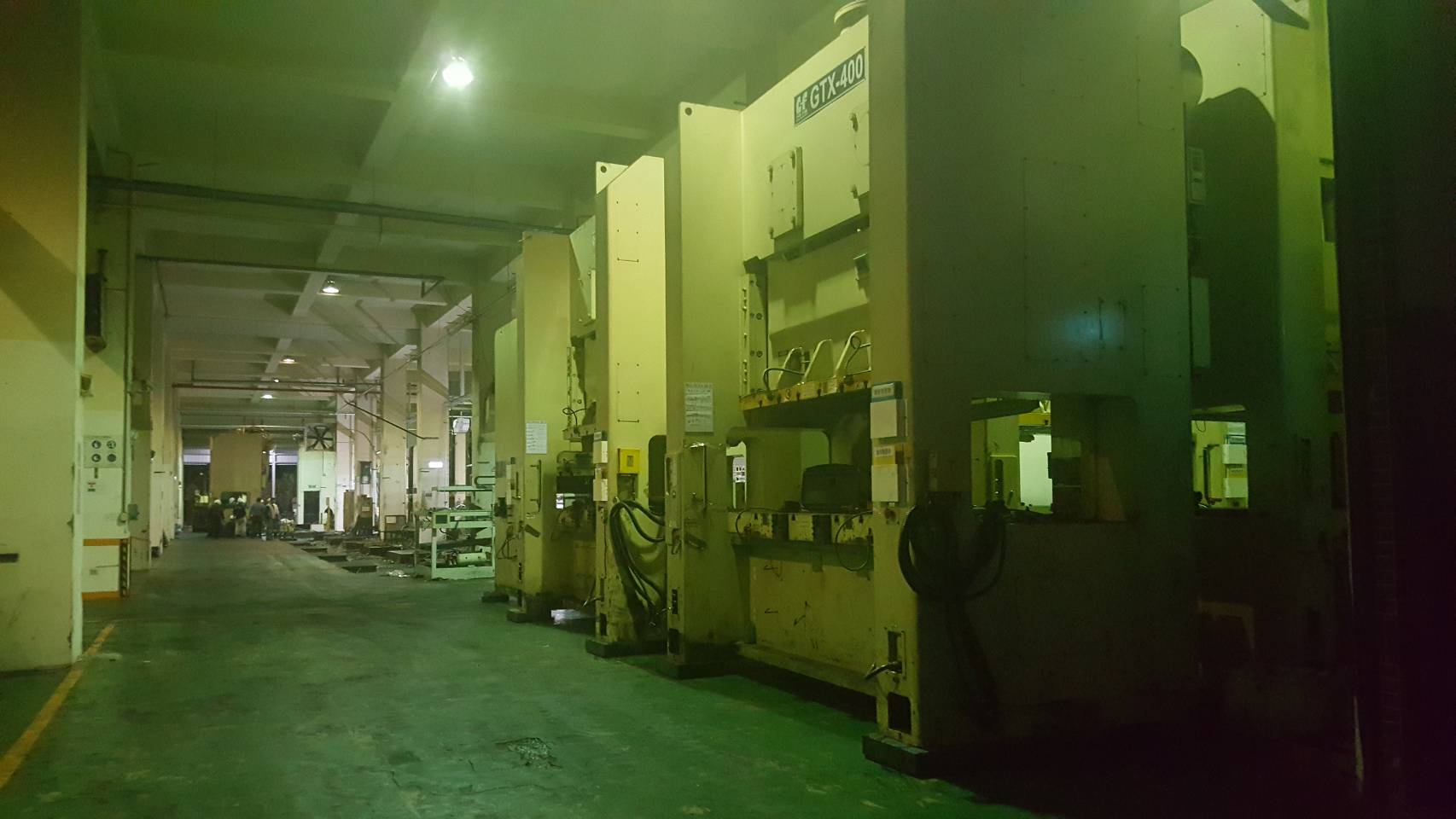 堆高機搬運-大風吹之大小沖床搬運工程&nbsp;