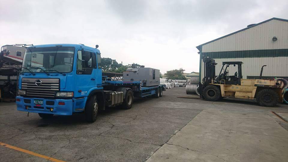 卡車運輸-螺絲成型機載運&nbsp;