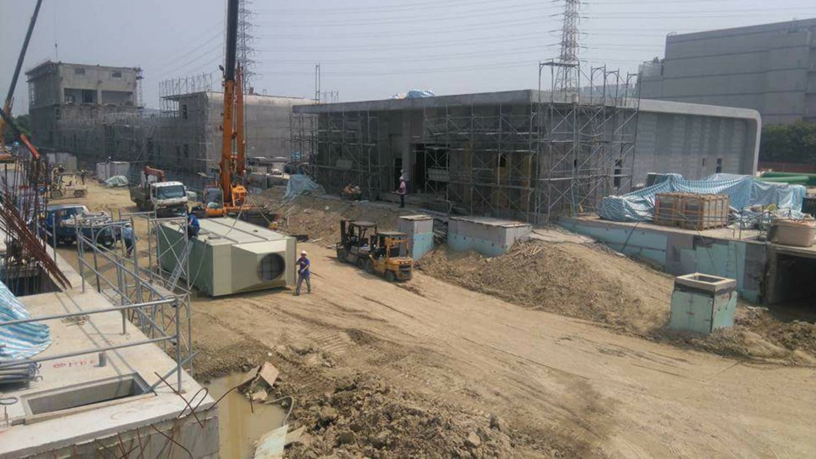 吊車起重吊掛-腳路很差之特殊吊掛搬運工程&nbsp;