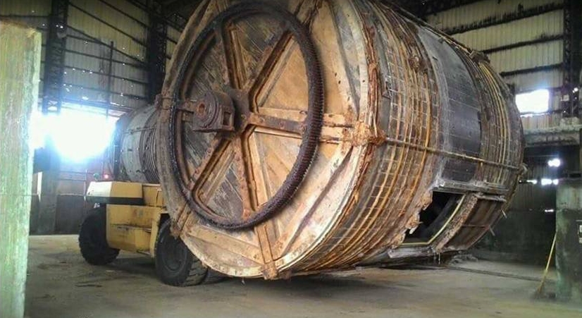 堆高機搬運-牛皮處理廠大鼓搬運工程