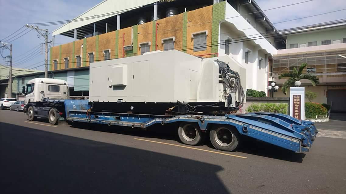 卡車運輸-螺絲成型機載運&nbsp;