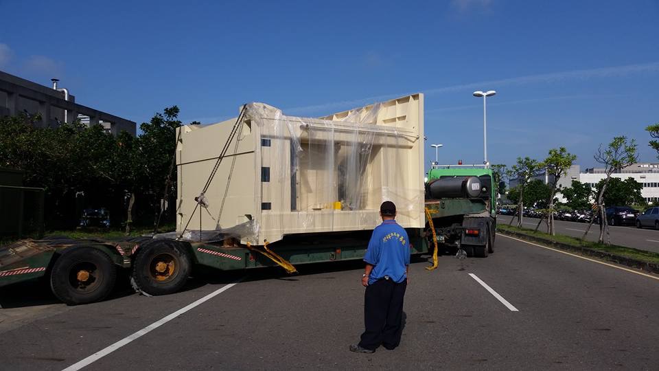 堆高機搬運-80噸油壓機搬運工程