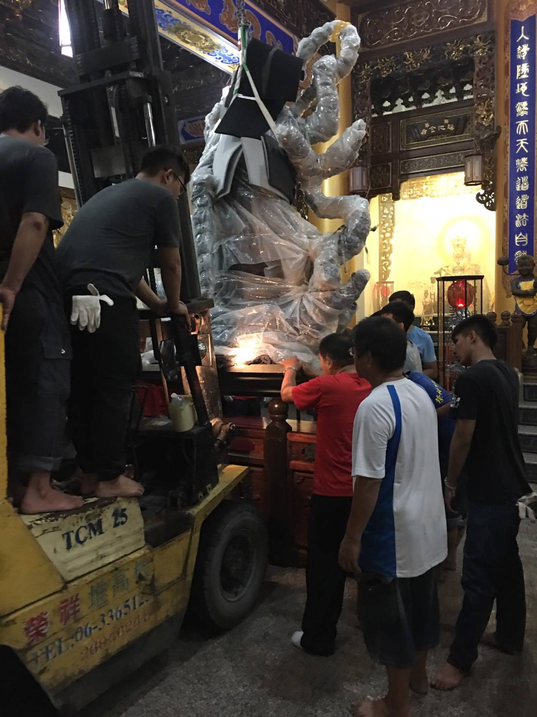 吊車起重吊掛-高難度神像吊掛安座工程&nbsp;