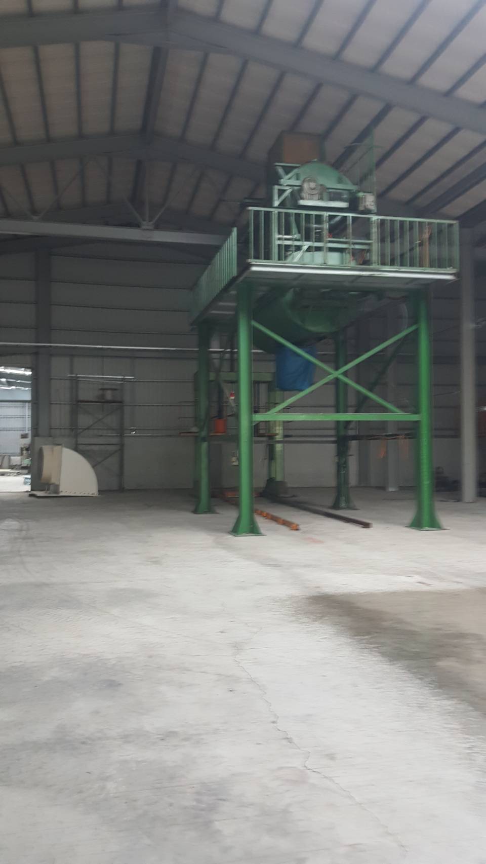 吊車＋堆高機-泡棉機械吊運搬運工程&nbsp;