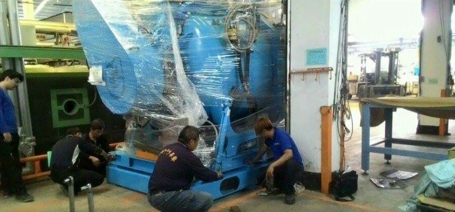 堆高機搬運-紡織廠機械搬運