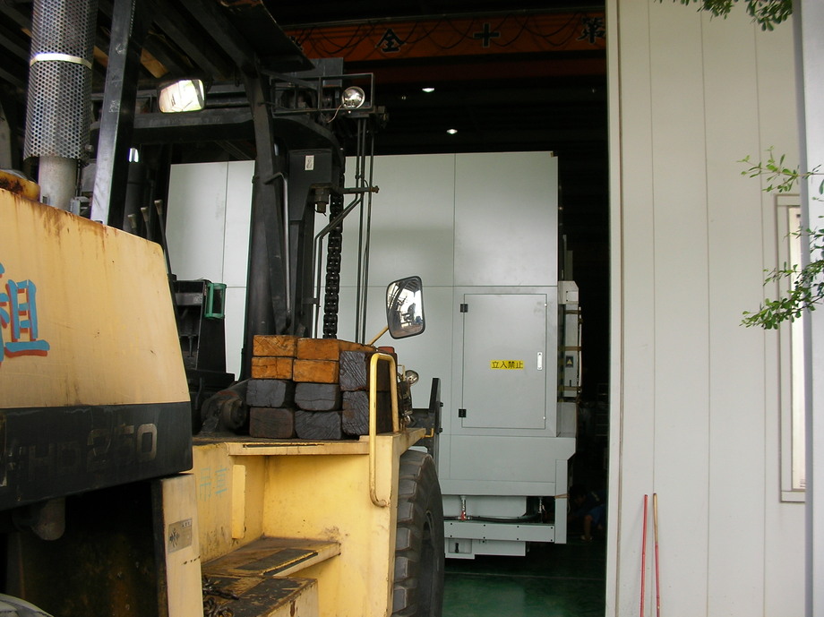 堆高機搬運-工廠機械遷移