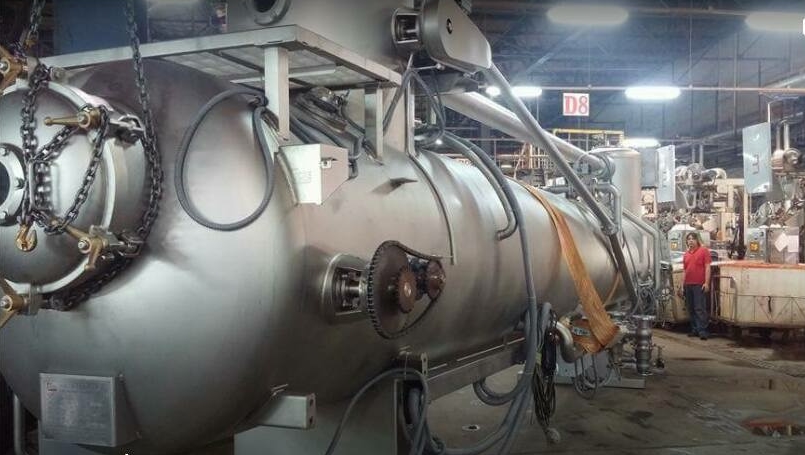 堆高機搬運-紡織廠桶槽搬運工程