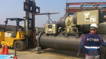 堆高機搬運-住華科技頂樓冰水機搬運工程