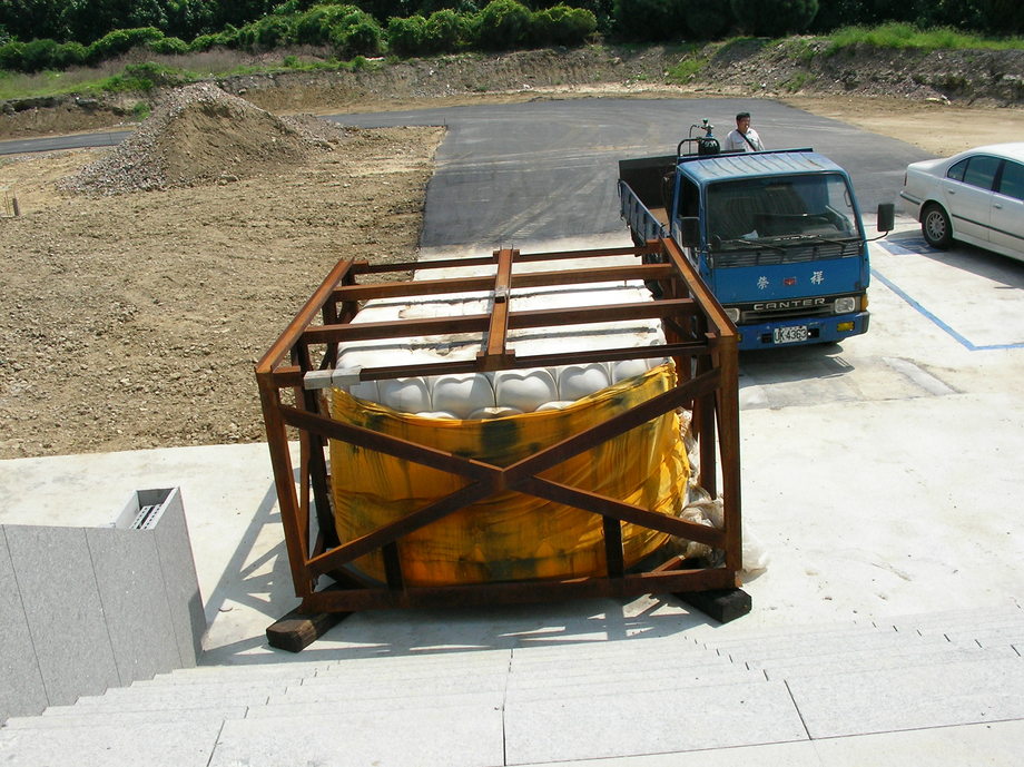 堆高機特殊搬運-吉園總重40T佛像