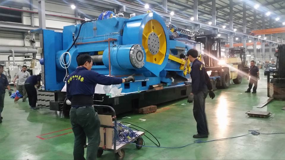 大型堆高機搬遷-135噸機械搬運工程