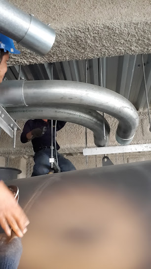 堆高機搬運-夢時代發電機油桶