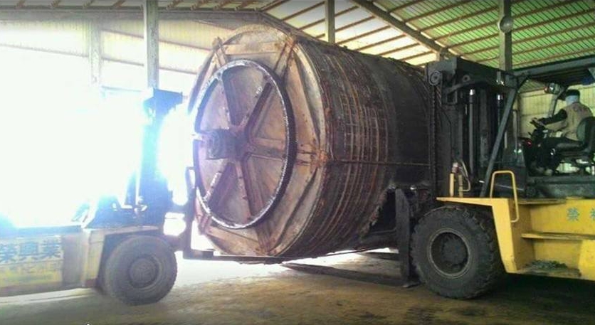 堆高機搬運-牛皮處理廠大鼓搬運工程