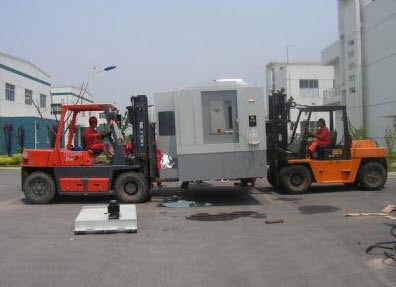 堆高機特殊搬運-CNC精密機械搬運