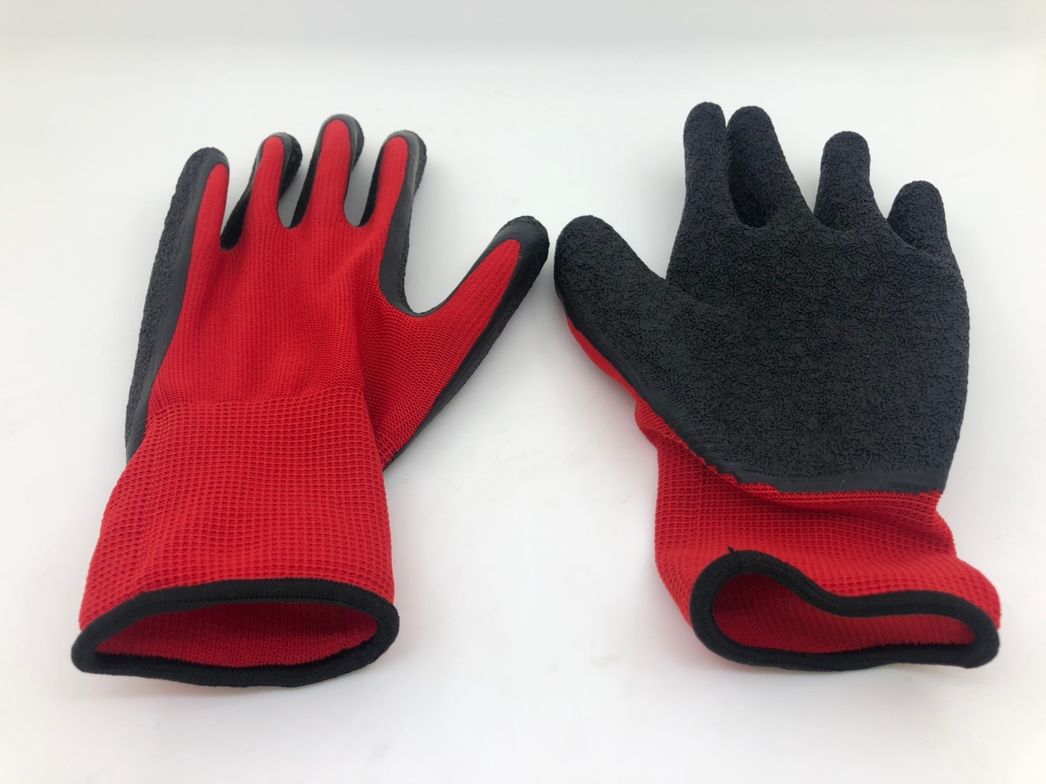 沾乳膠皺褶手套