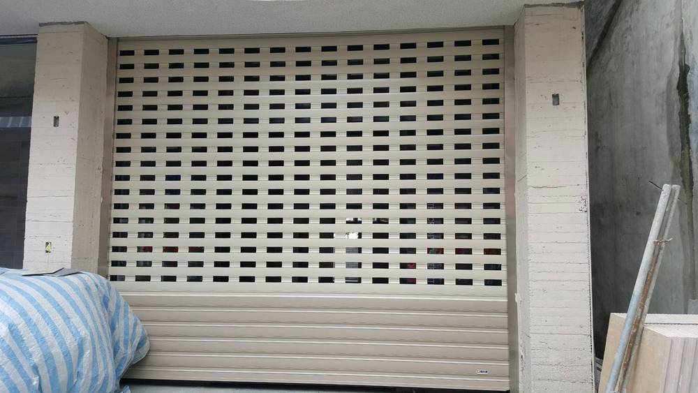 鋁合金花格快速捲門安裝施工