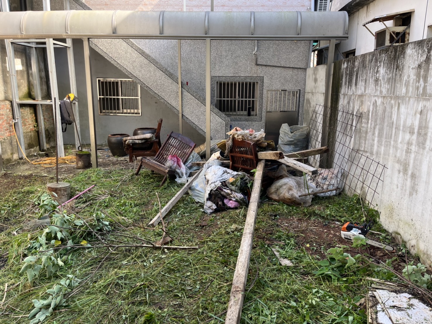 廢棄物清運整地及鋪草皮