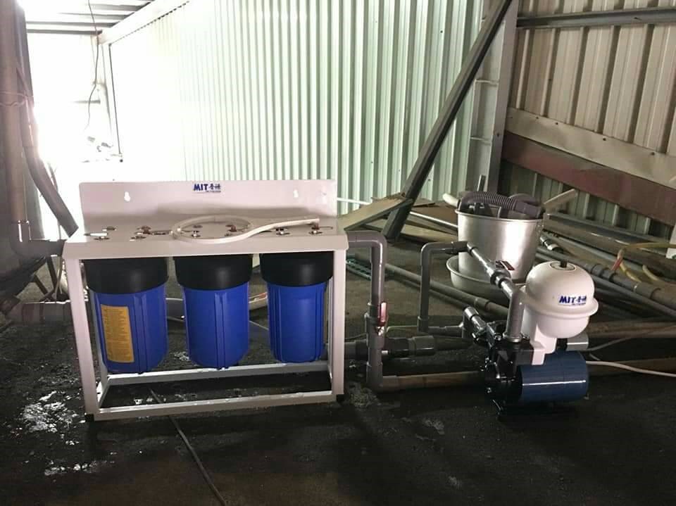 屏東晉祿不鏽鋼水塔-濾水器安裝與加壓機實例