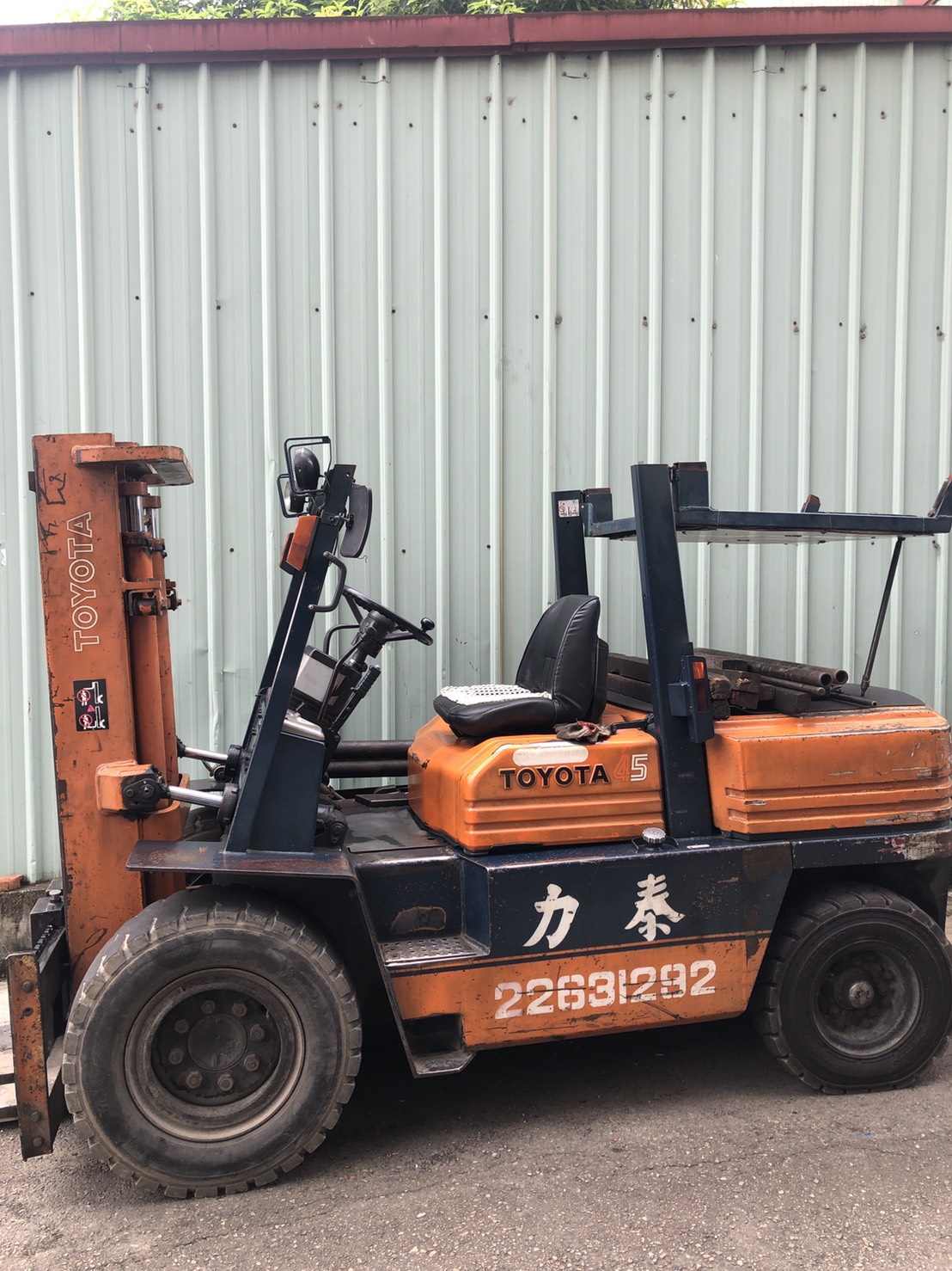 4.5噸掀屋頂車堆高機