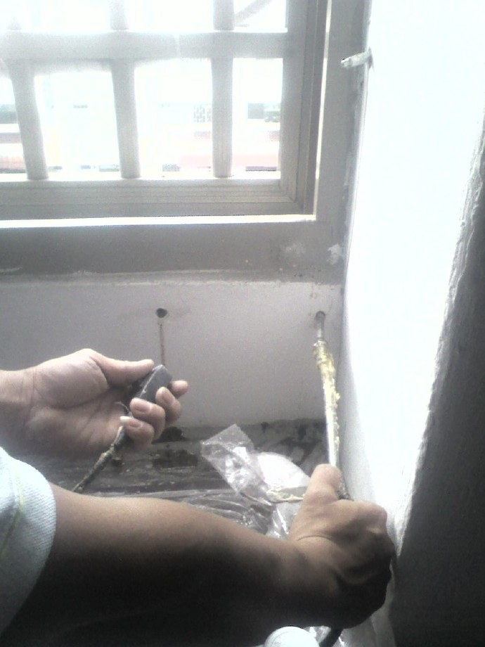 窗框抓漏