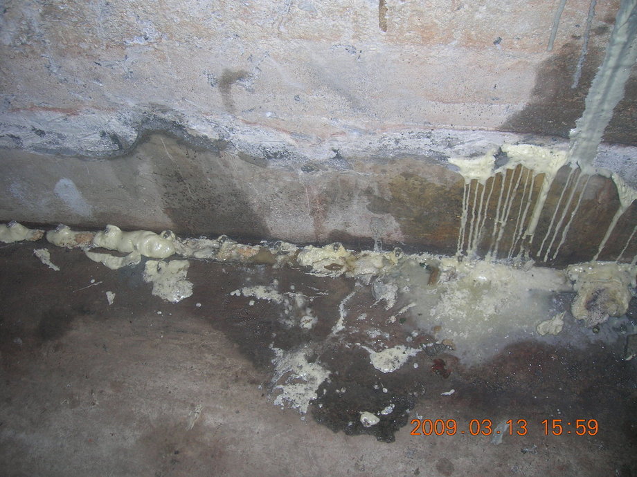 壁癌處理-施工中