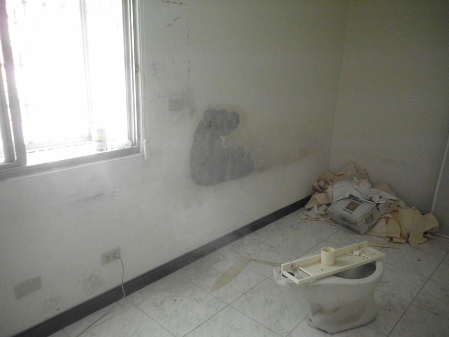 壁癌處理-施工中