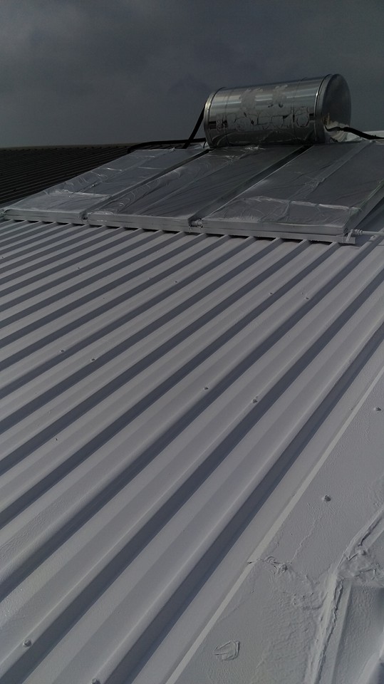 怡安路一段鐵皮屋頂隔熱