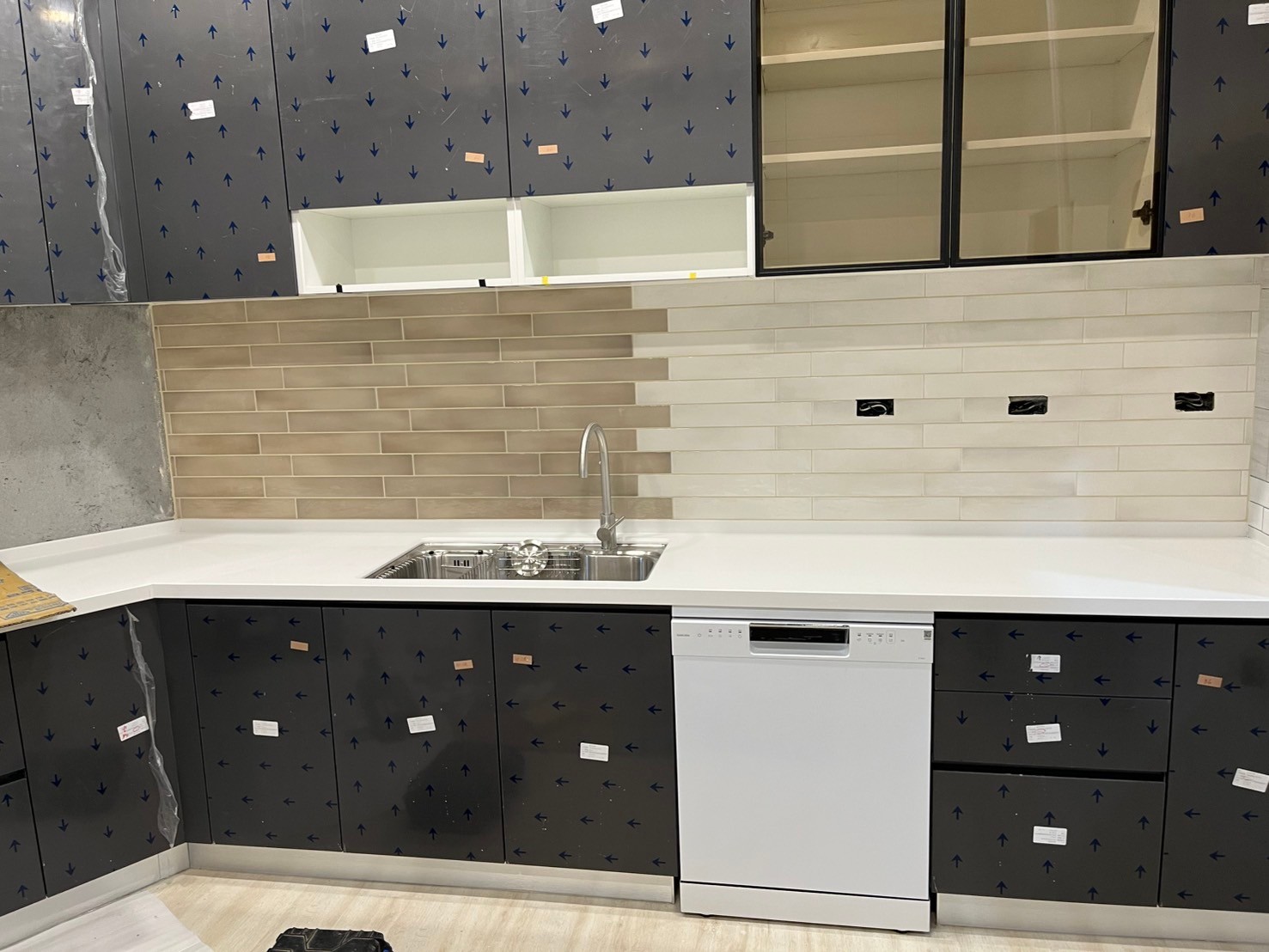 昆峰土水、防水工程-油漆工程