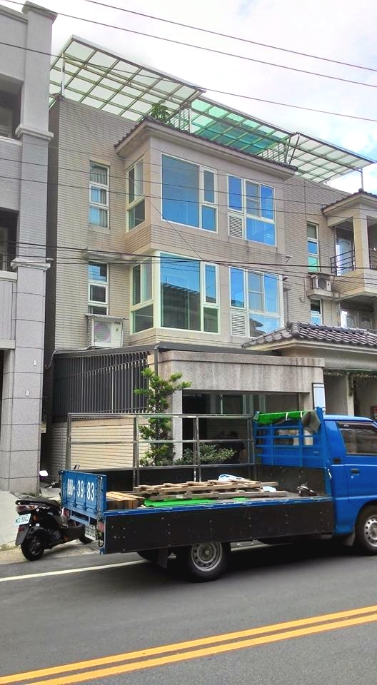 玻璃鋁門窗施工