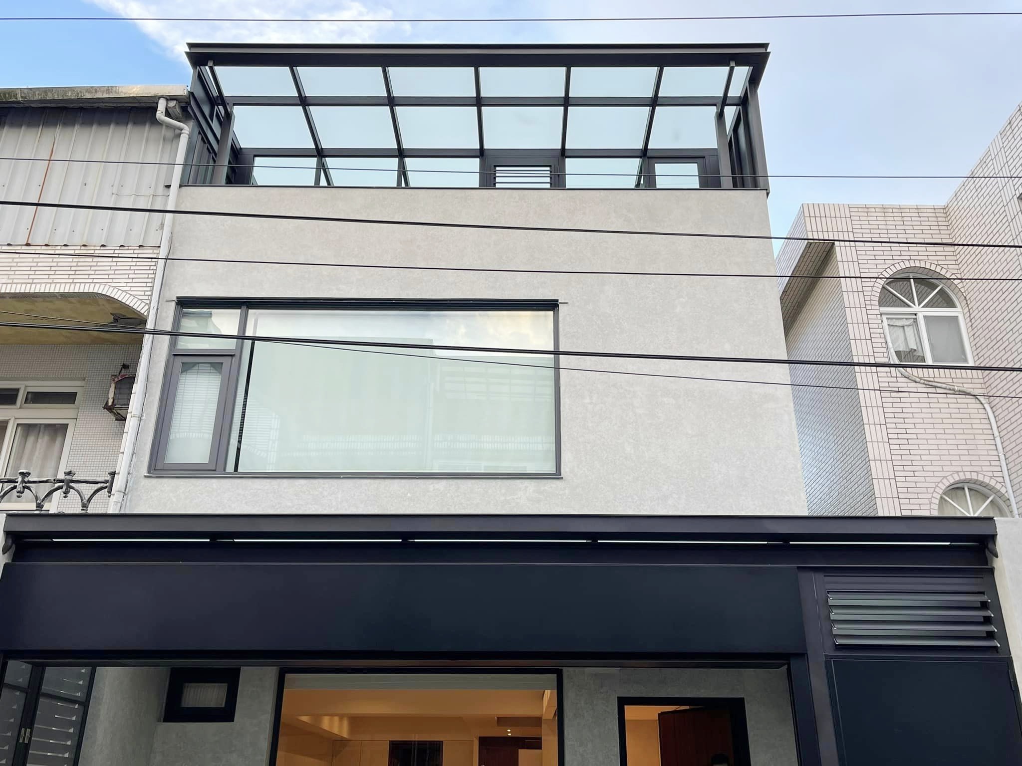 DK精品活動百頁防颱窗