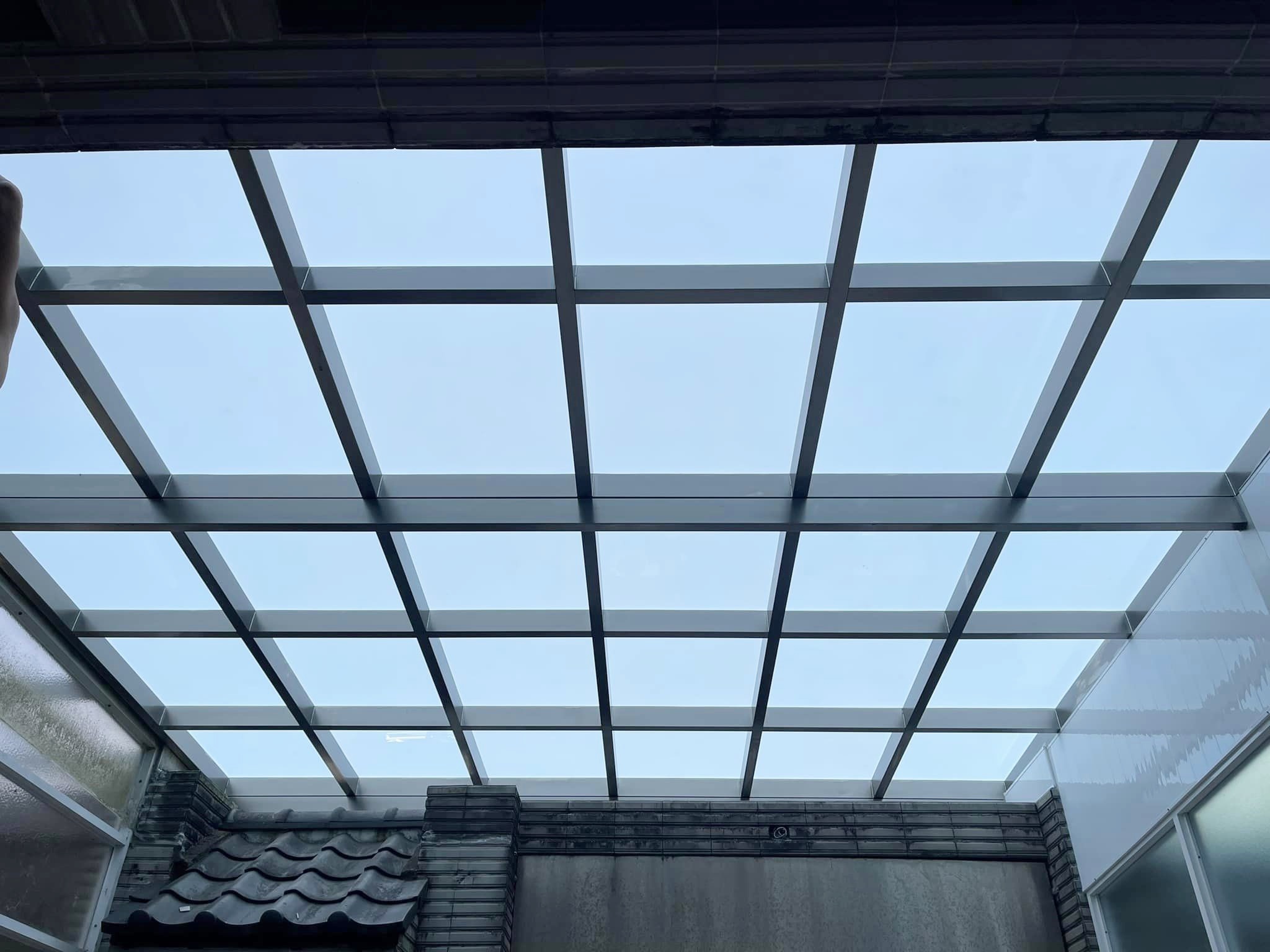 不銹鋼膠合玻璃採光棚