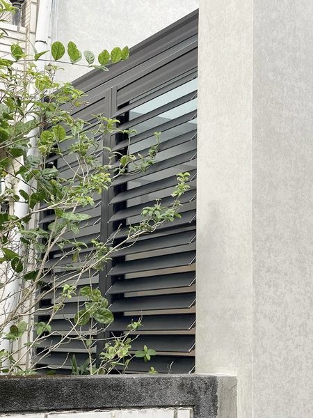 DK精品活動百頁防颱窗