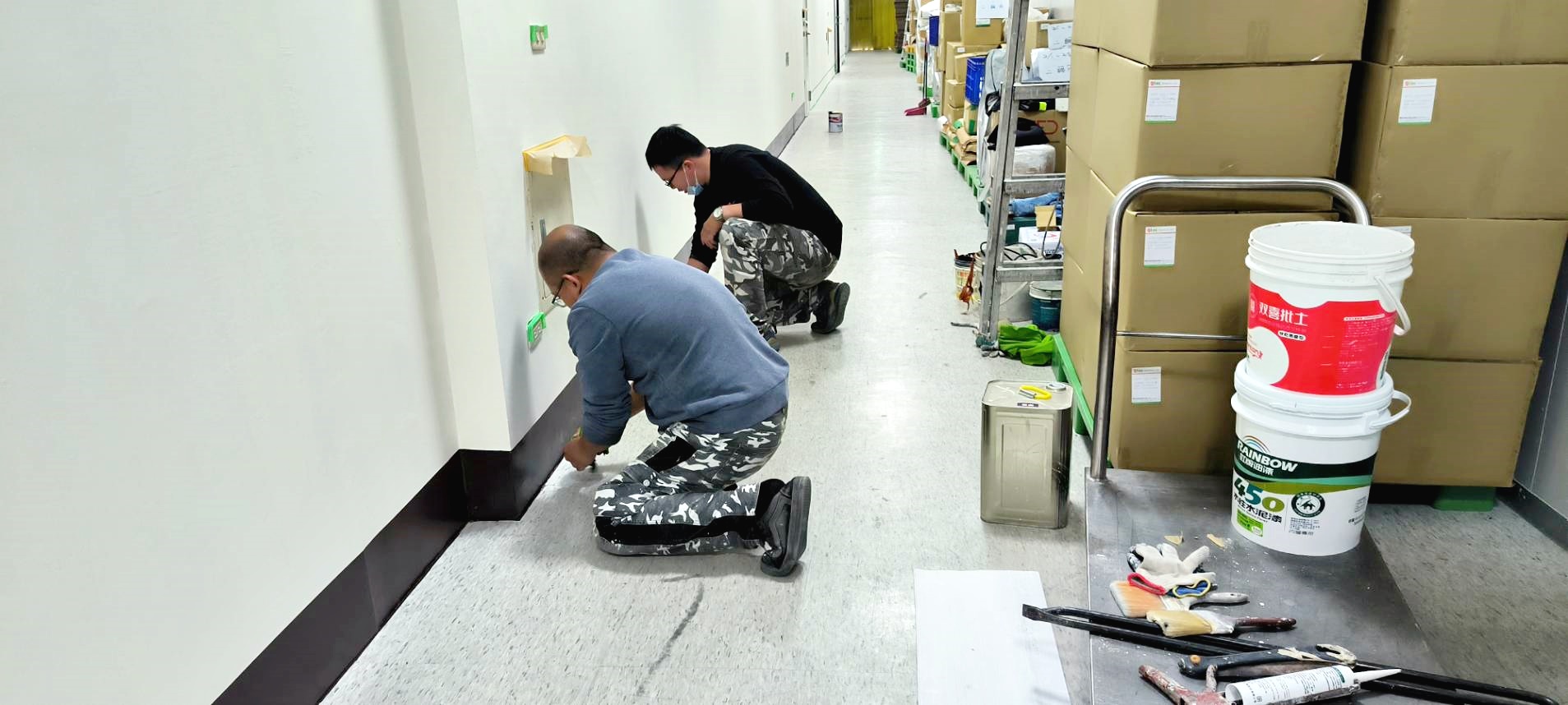 南科豐華生物科技走廊刷漆/地板PU