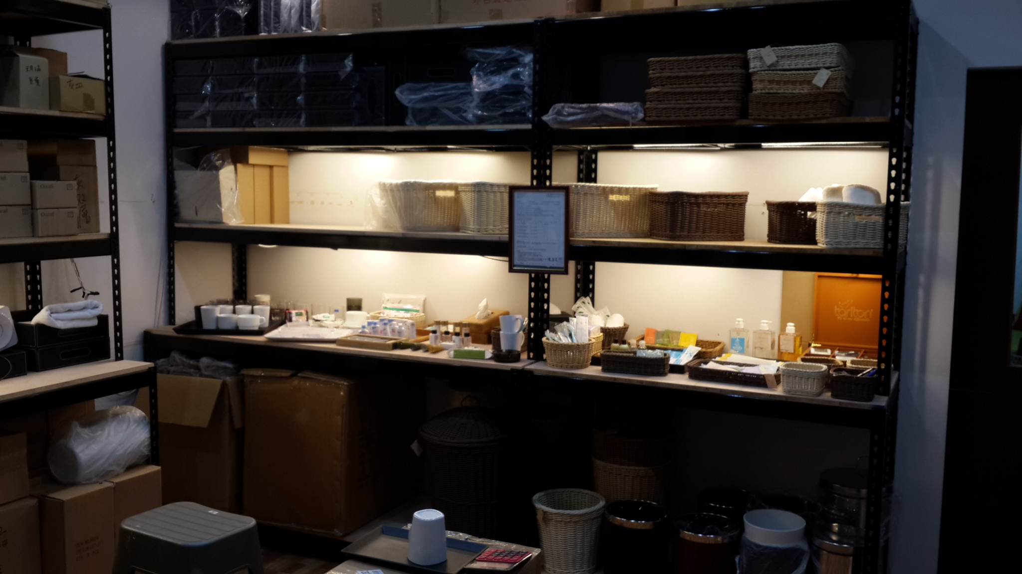 飯店備品免螺絲角鋼架