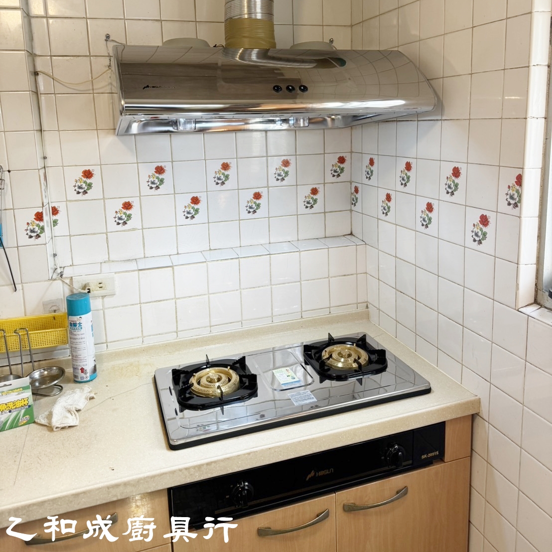 豪山VSQ-8137S不鏽鋼抽油煙機-80CM&豪山SK-2051S歐化嵌入爐-乙和成廚具安裝維修