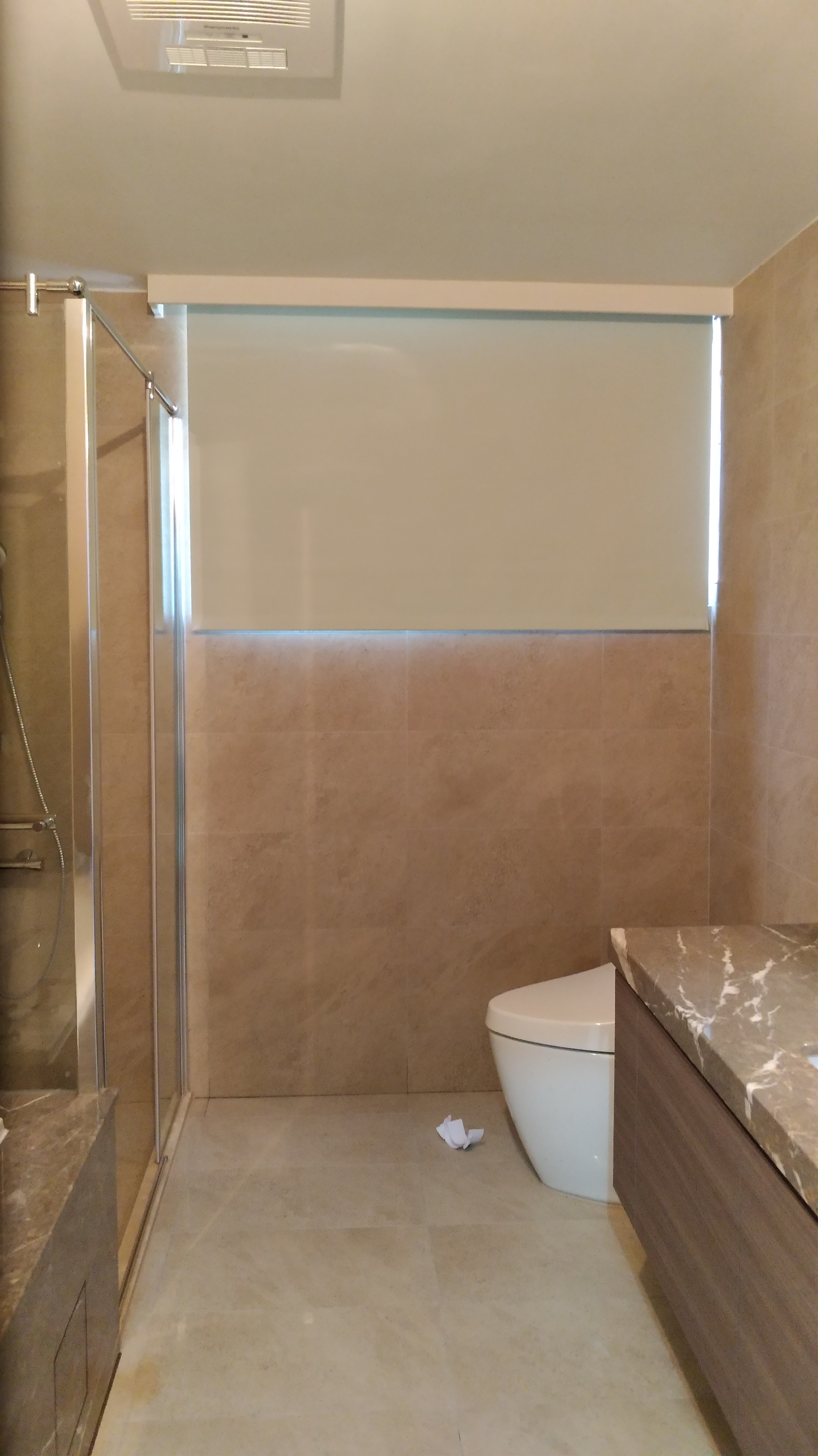 浴室專用遮光捲簾