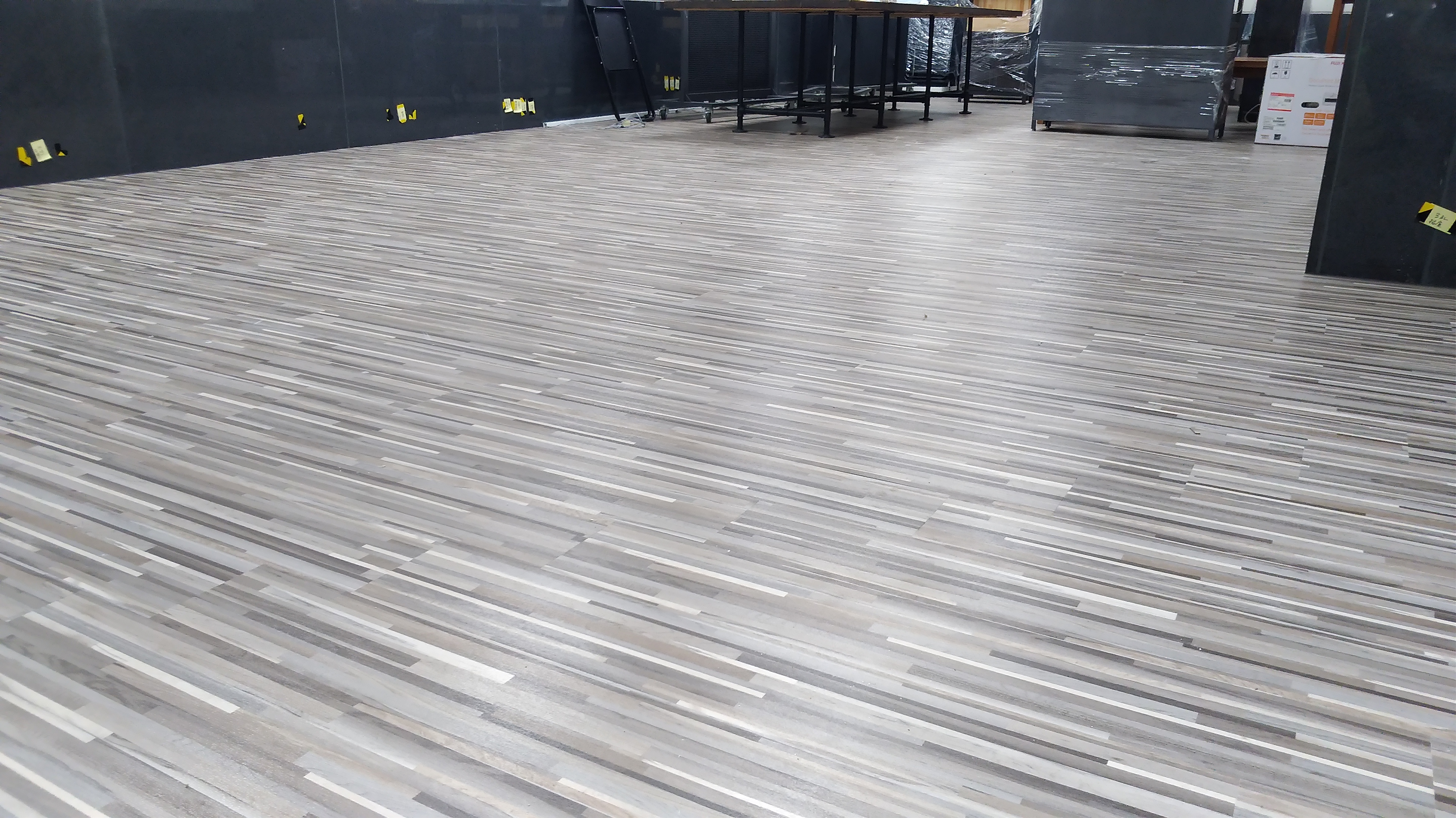 高雄塑膠木紋地板