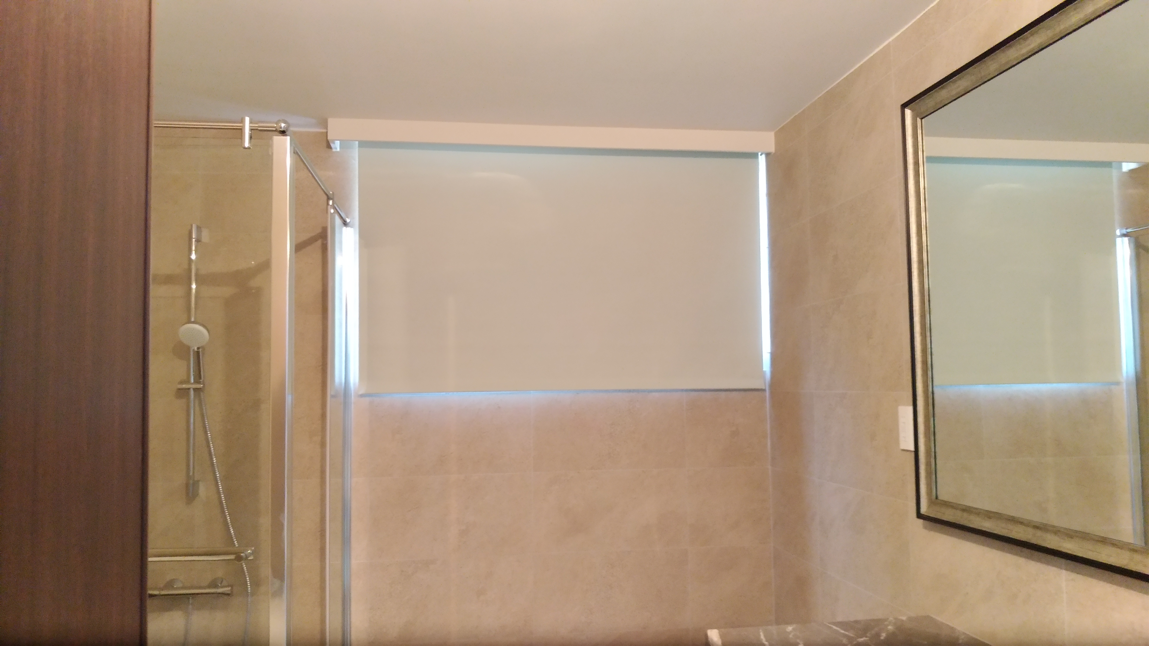 浴室專用遮光捲簾價格