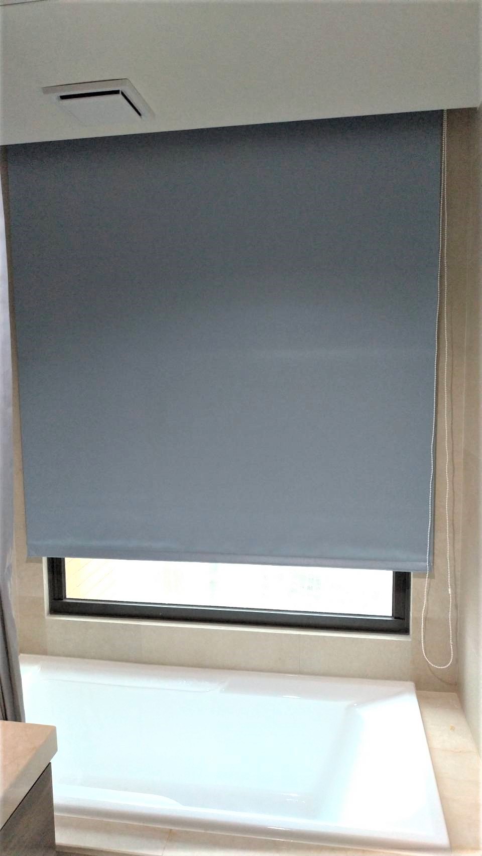浴室專用遮光捲簾