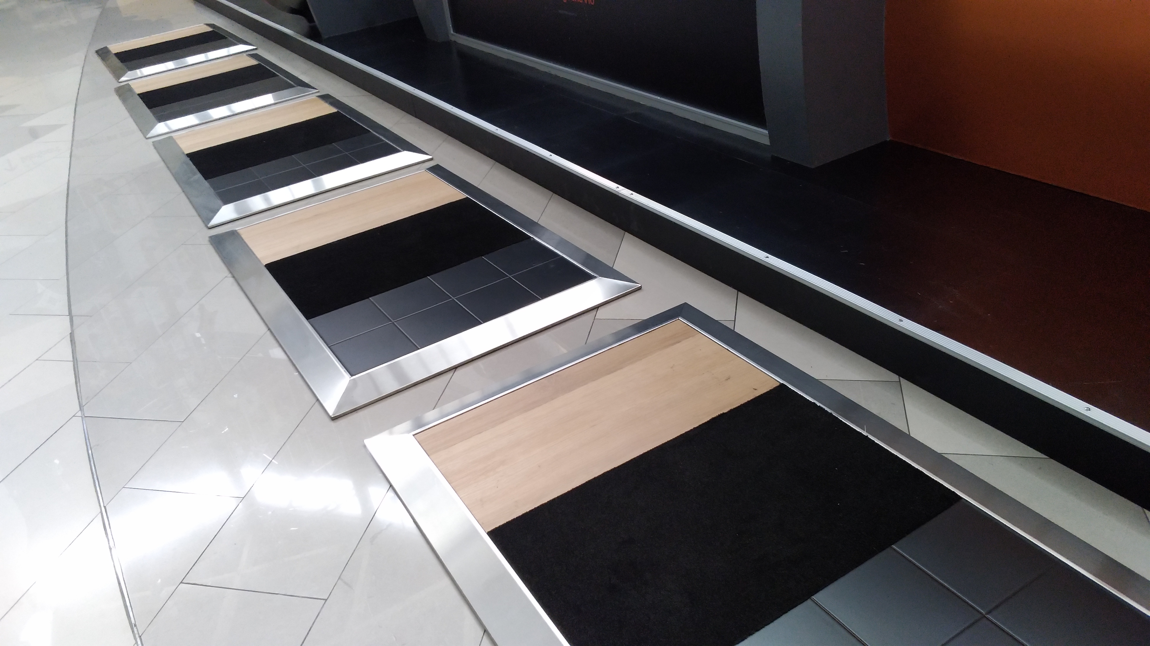 鳳山PVC塑膠地磚