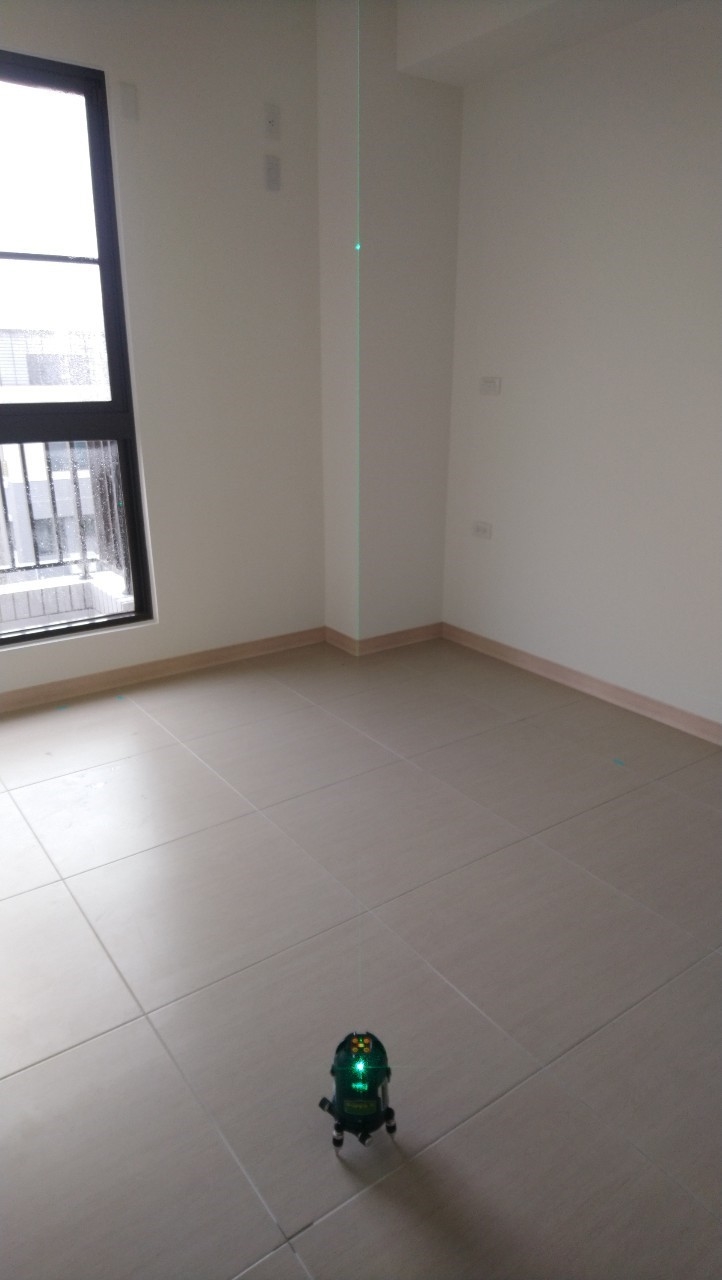 雷射水平墨線儀